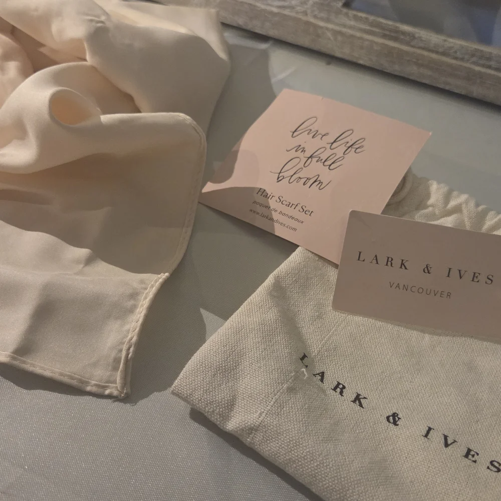 Lark & Ives Hair Scarf Set w/ Dust Bag – Effortlessly Chic & Slightly Boujee